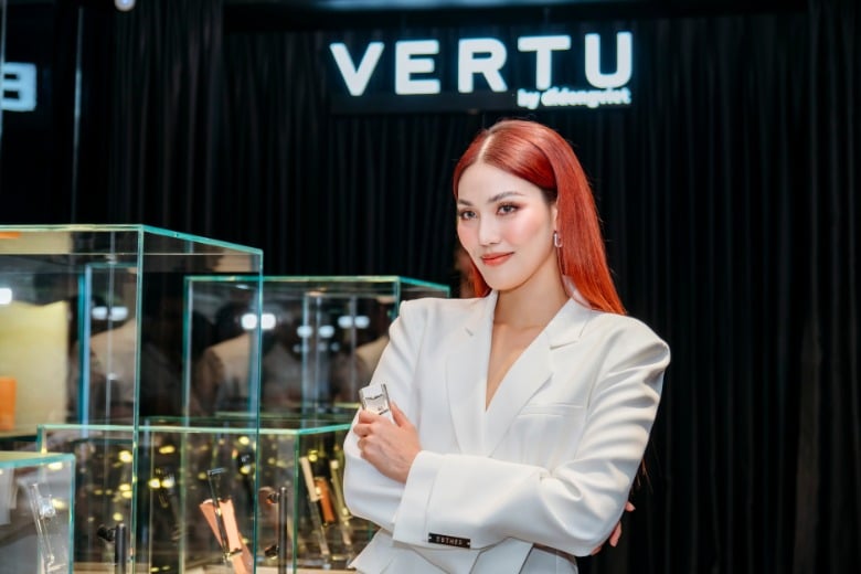 lan_khue_-_vertu_-_2_d9f215386dab423f85cbd1b2d5f6ab3a-1