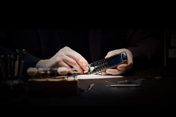 tai-sao-dien-thoai-vertu-dat-didongviet-1_d37869d22cfd4381b7d187d85caa7530_grande