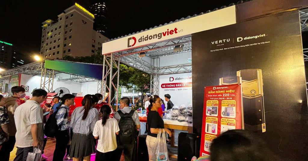 Thương hiệu Vertu do Di Động Việt độc quyền phân phối chính hãng xuất hiện tại lễ hội âm nhạc lớn nhất năm HOZO 2022